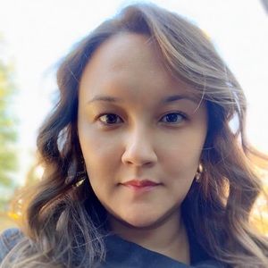 Meet your Posher, Carolyn